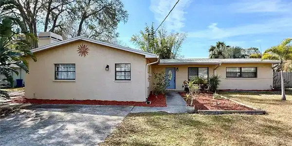 400 COUNTRY CLUB DRIVE