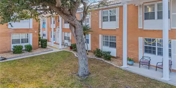 4158 TAMIAMI TRAIL