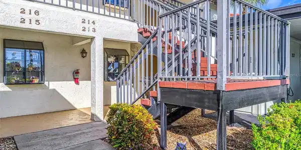 213 PINE HOLLOW DRIVE