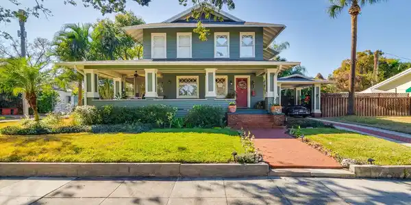 1027 S DAKOTA AVENUE