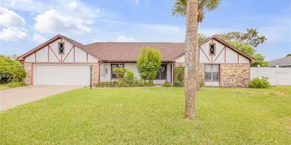 110 DIANNE DRIVE