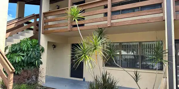 10 QUAILS RUN BOULEVARD