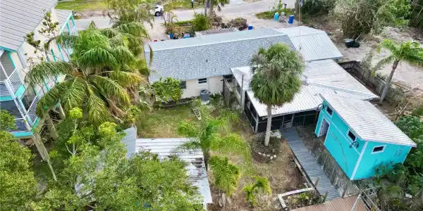 835 SEABREEZE DRIVE