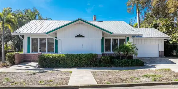 227 HARVEY STREET
