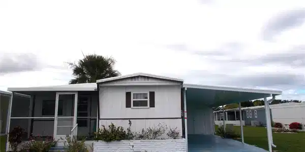 427 BOXWOOD DRIVE