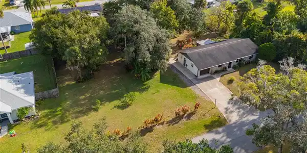 3221 LIME TREE DRIVE
