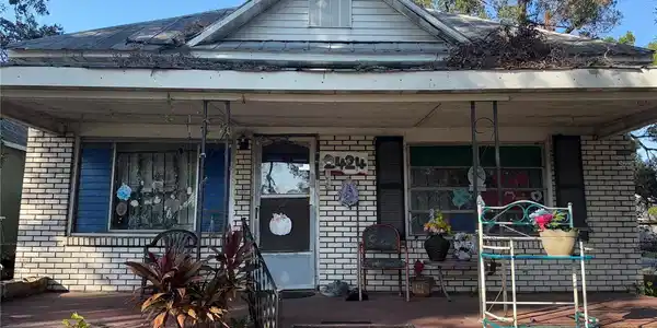 2424 CORRINE STREET