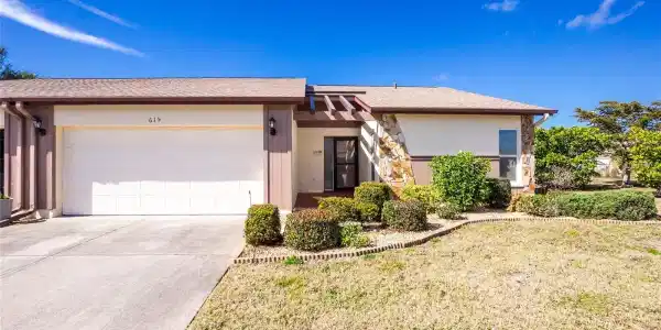 615 APPLE LANE