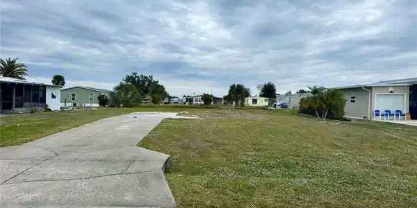 1433 BLUE HERON DRIVE