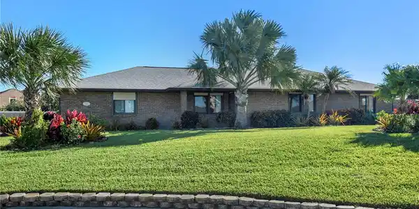 22 UPPER CAY DRIVE