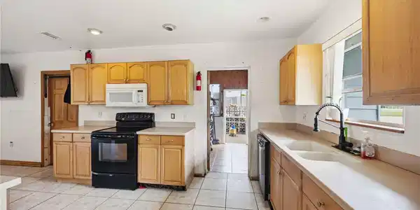 Image 4 Image 4
