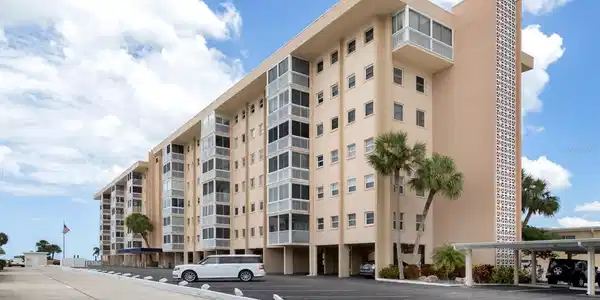 1255 TARPON CENTER DRIVE