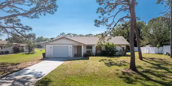211 PINE GLEN COURT
