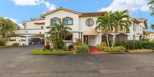 11921 SEABREEZE COVE LANE