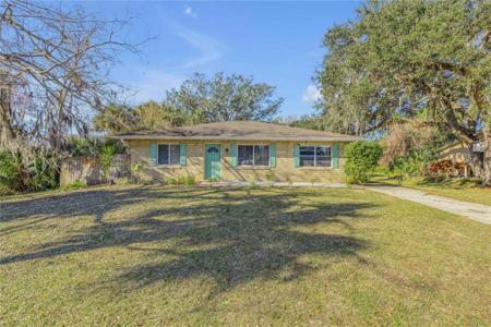 1732 TRAVELERS PALM DRIVE