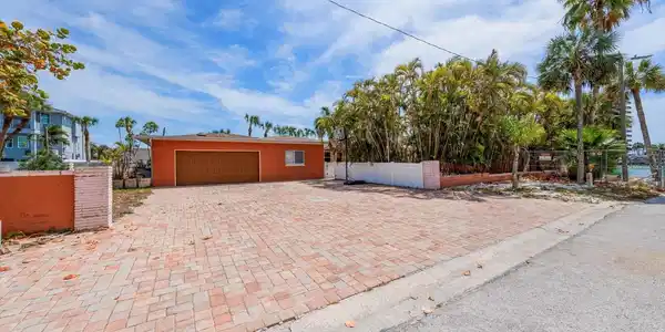 630-650 79TH AVENUE