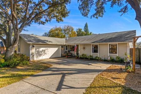 53 TURNSTONE DRIVE