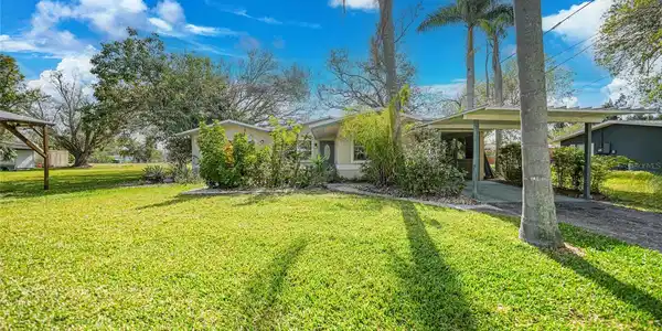 3615 SLEEPY HOLLOW LANE