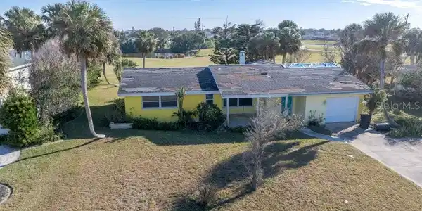 200 COUNTRY CLUB DRIVE