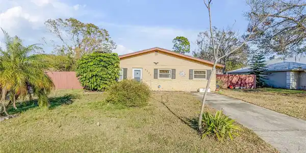 2323 QUEEN PALM DRIVE