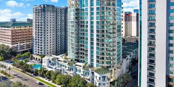 450 KNIGHTS RUN AVENUE