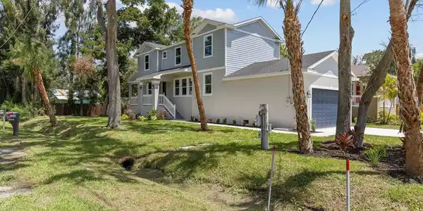 1201 CIRCLE DRIVE
