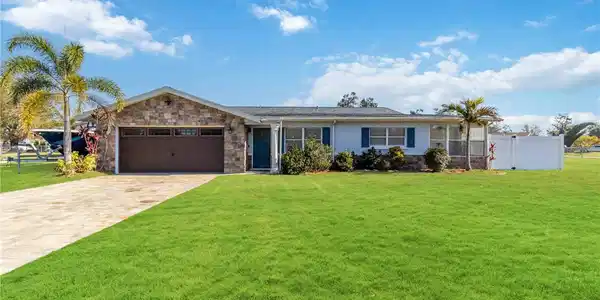 6001 FIREFLY LANE