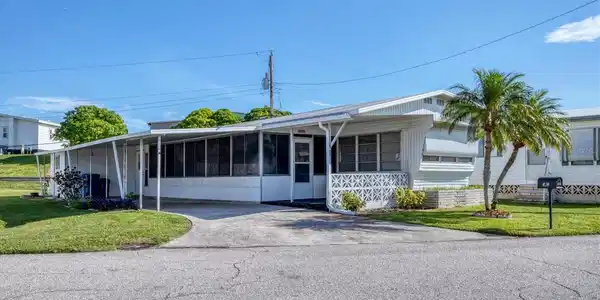 4220 12TH STREET COURT E