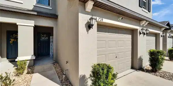 724 ROYAL EMPRESS DRIVE