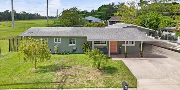 442 COUNTRY CLUB DRIVE