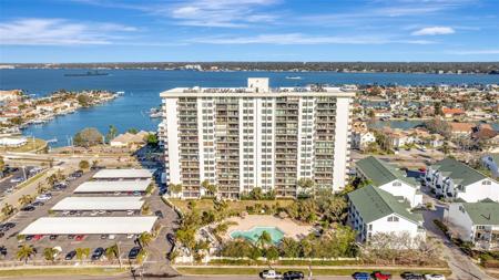400 ISLAND WAY