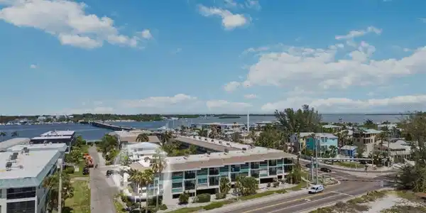 501 GULF DRIVE N