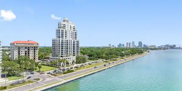 2109 BAYSHORE BOULEVARD