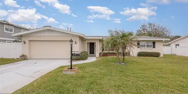 191 ROYAL DUNES CIRCLE