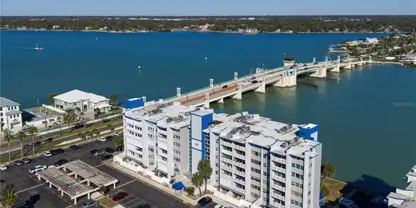 500 TREASURE ISLAND CAUSEWAY