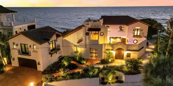 121 N CASEY KEY ROAD