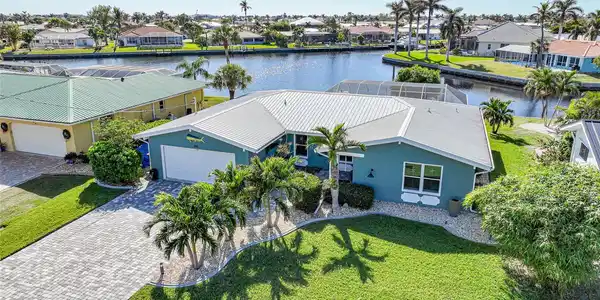 355 BELAIRE COURT