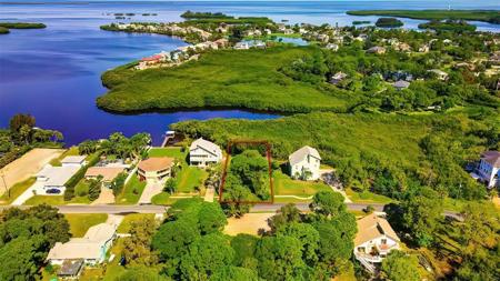 1612 SEA BREEZE DRIVE