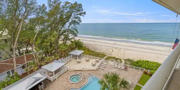2504 GULF BOULEVARD