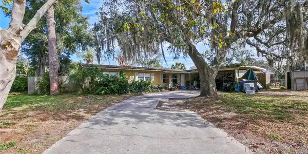 1600 BLUEBIRD COURT