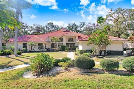1616 HUNTINGTON PLACE