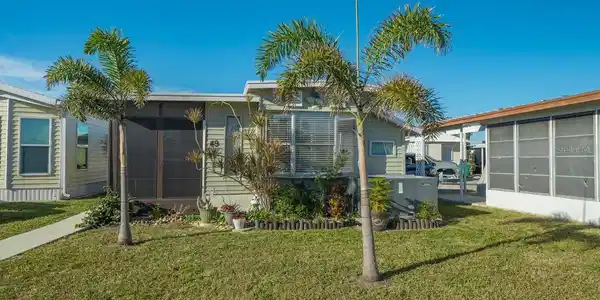 1475 FLAMINGO DRIVE