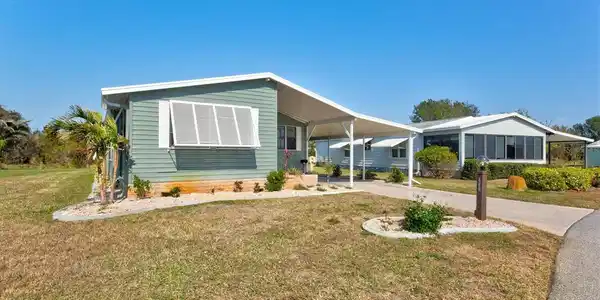 869 CASCADE COURT