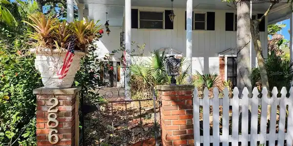 286 SHAMROCK DRIVE