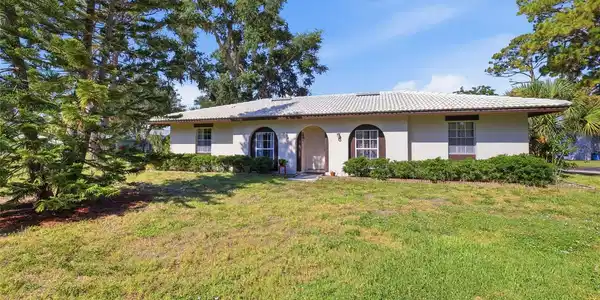 404 OXFORD DRIVE