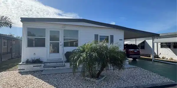 40 LAFITTE DRIVE