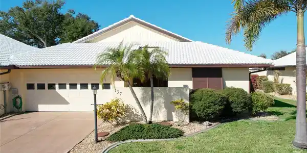 137 DRIFTING SANDS DRIVE