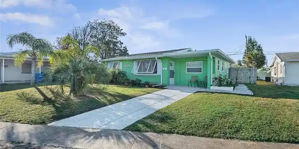38 SEASIDE DRIVE