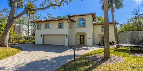 5010 S THE RIVIERA STREET