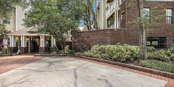 1000 W HORATIO STREET
